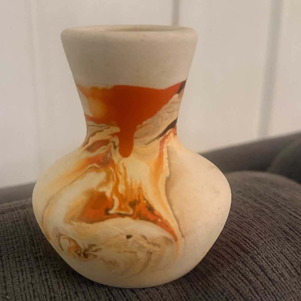 Nemadji Pottery Swirl Pottery bud vase